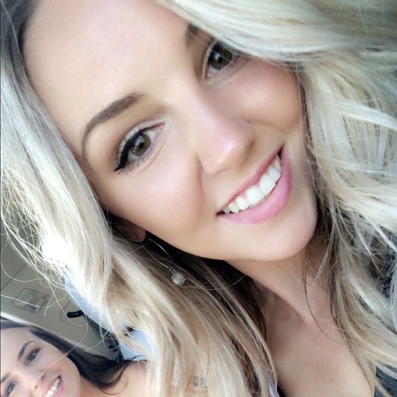 Meet your Posher, Nicola - Picture 1 of 1